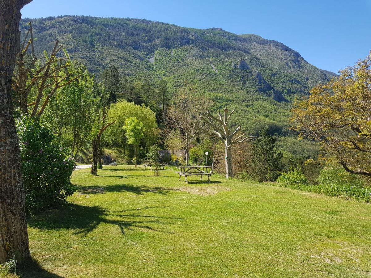 Camping Calme Et Nature Кастеллан Екстер'єр фото